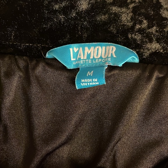 Black Velvet Skirt - Picture 4 of 4